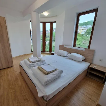 Daire 2 Bedroom Pretty In South Sveti Vlas